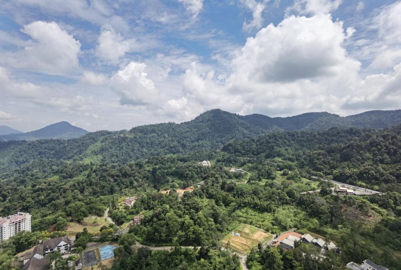 Windmill Upon Hills Luxurious Sky Villa 360 Sky Pool Heated Pool Mountainous Genting View Genting Highland By Heritage Cao nguyên Genting Ngoại thất bức ảnh