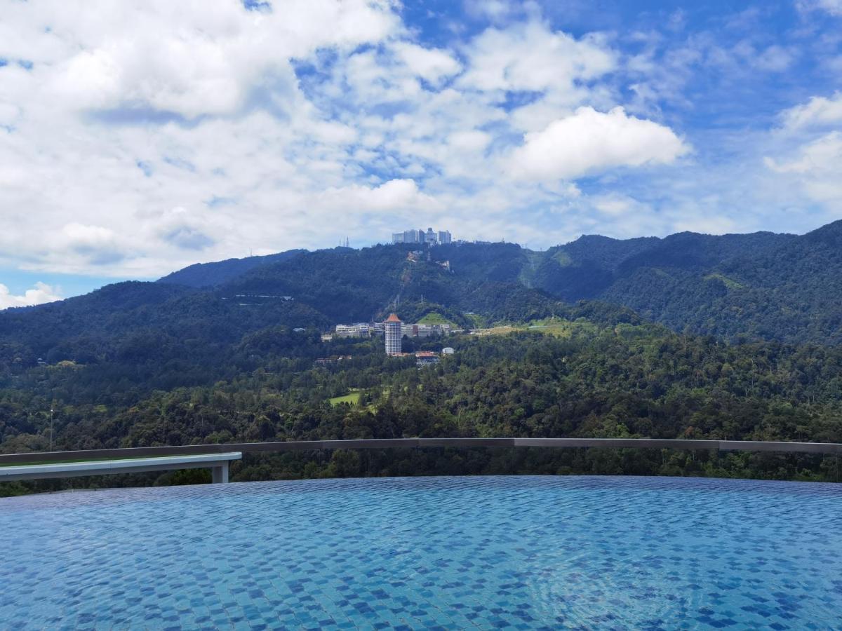 Windmill Upon Hills Luxurious Sky Villa 360 Sky Pool Heated Pool Mountainous Genting View Genting Highland By Heritage Cao nguyên Genting Ngoại thất bức ảnh